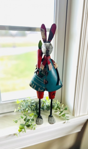 METAL RABBIT W/DRESS & CARROT AVAIL JAN 2026